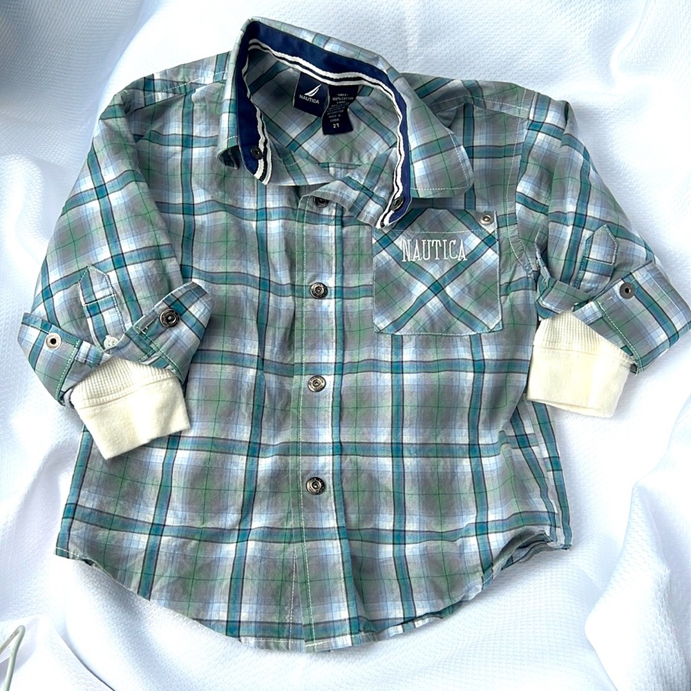 Nautica dress shirt boys, size 2T green, blue, white plaid Long sleeve button up